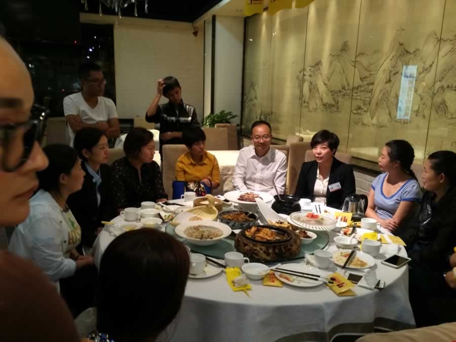 lp32企業(yè)教練聚餐 lp32企業(yè)教練聚餐